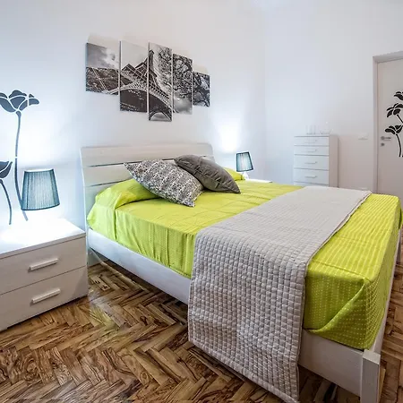 Regina Guest house