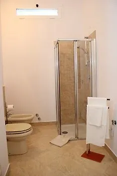 Regina Guest house *