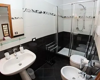 Regina Guest house *